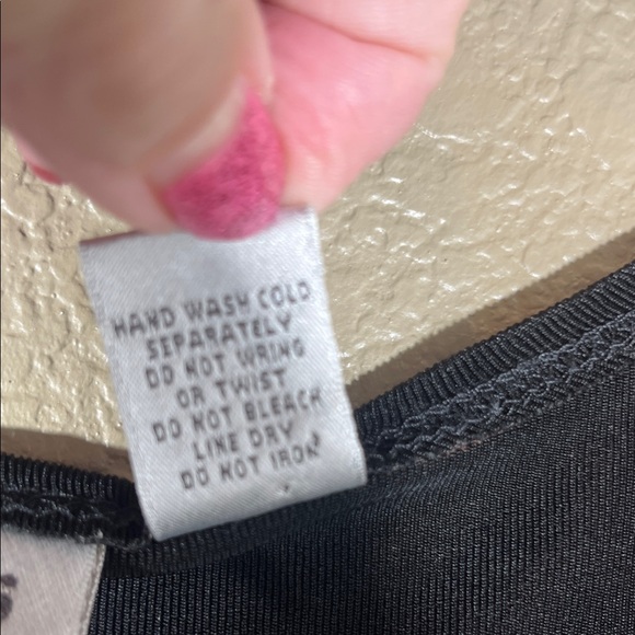 NWOT Chico's Travelers Black Top  & Copper Metal Accents Chico 3 = XL - Picture 5 of 5